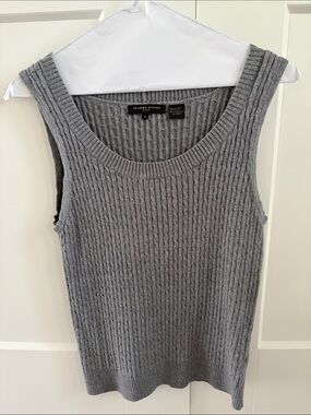 JEANNE PIERRE Light Gray Cable Knit Scoop Neck Sleeveless Sweater